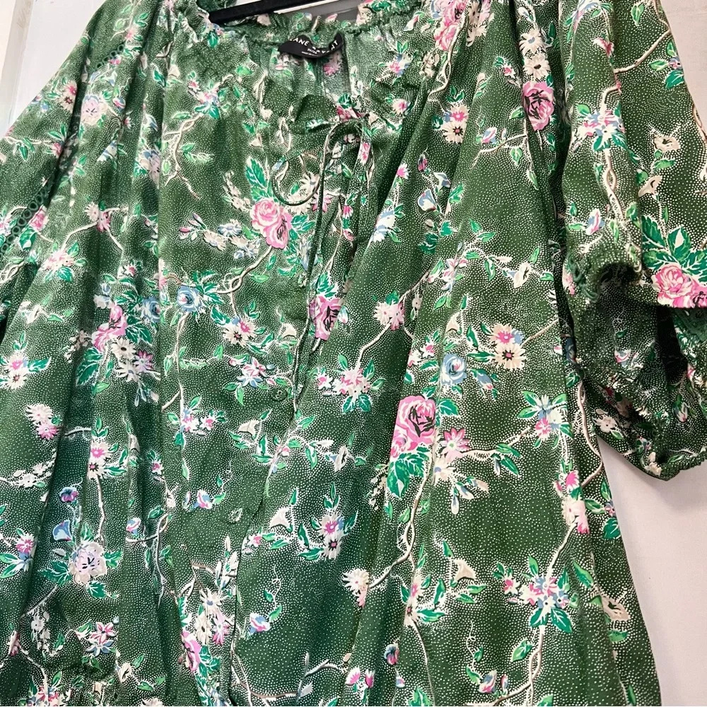 Lane Bryant Women's Plus Size 26/28 Blouse Top Short Sleeve Green Floral Cotton - Picture 15 of 15